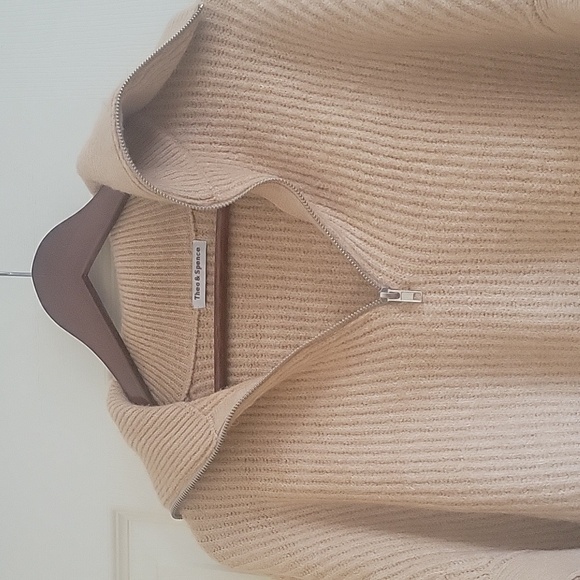 Theo & Spence Pullover Zip Sweater - Picture 2 of 2